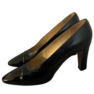 Silvia Fiorentina Shoes, Size 6.5, Black